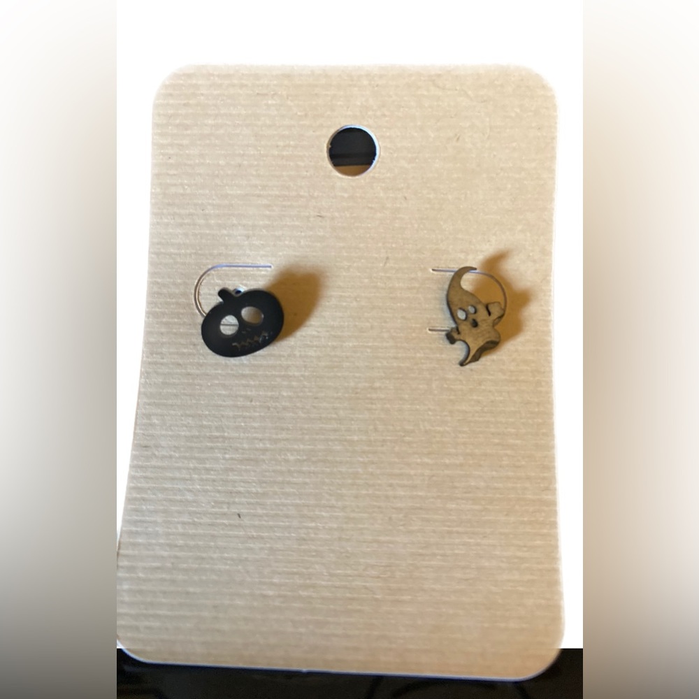 Halloween New Black ghost and pumpkin stud earrings - Picture 2 of 5